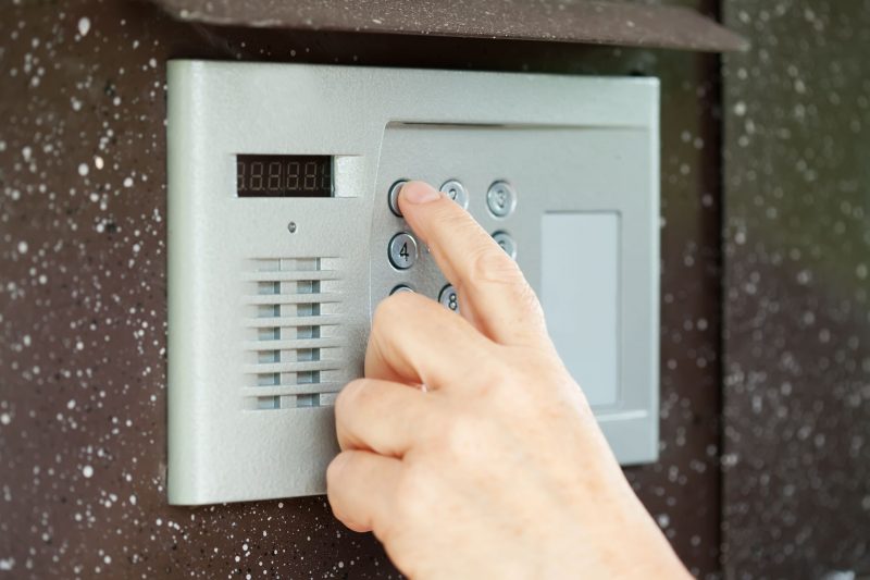 Reduce the Risk of a Security Breach with a Reliable Burglar Alarm